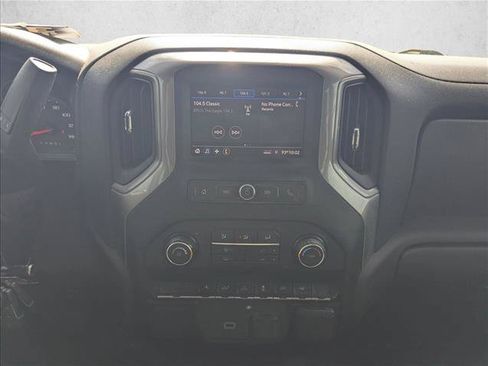 Used 2020 Chevrolet Silverado 1500 Custom w/ Custom Value Package RWD image 11