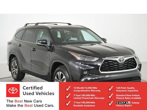 Certified 2024 Toyota Highlander XLE AWD/4WD image 1