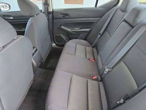 Used 2025 Nissan Altima 2.5 SV FWD image 11
