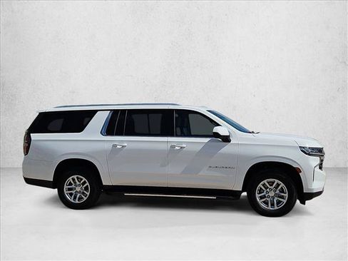 Certified 2024 Chevrolet Suburban LT AWD/4WD image 4