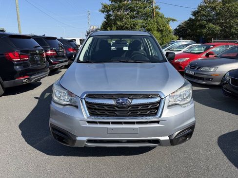 Used 2018 Subaru Forester 2.5i w/ Alloy Wheel Package AWD/4WD image 2