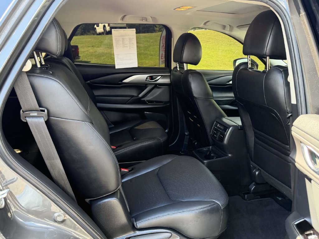 Used 2021 MAZDA CX-9 Touring w/ Touring Premium Package FWD image 13