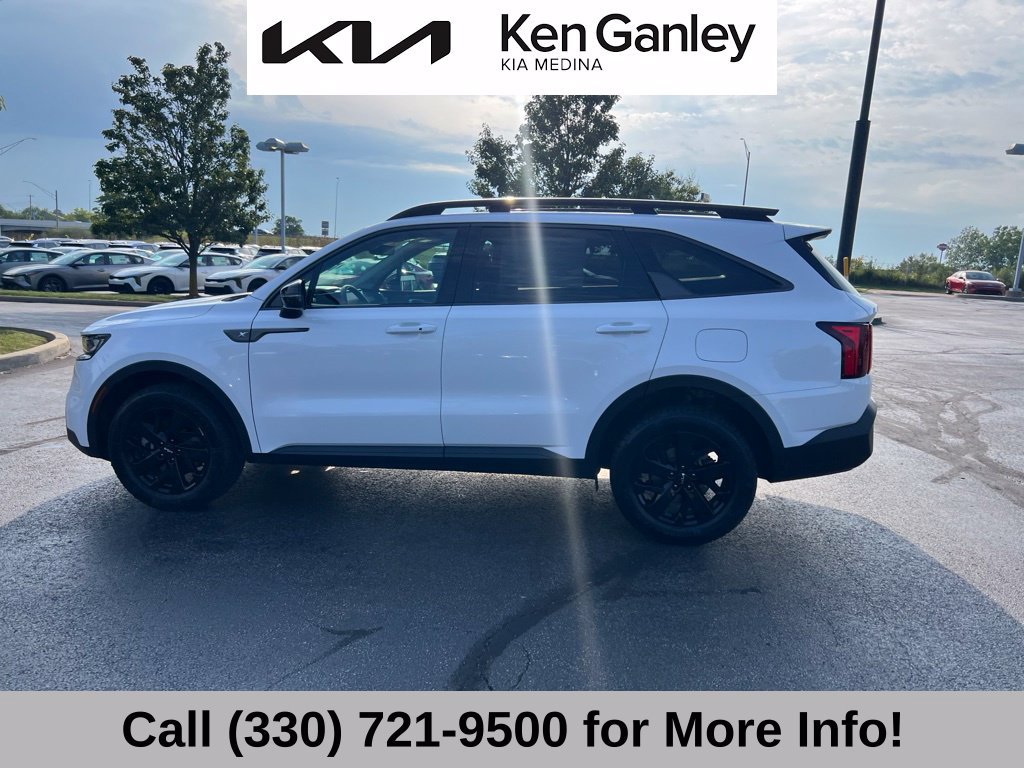 Certified 2023 Kia Sorento S w/ Panoramic Sunroof Package AWD/4WD image 16
