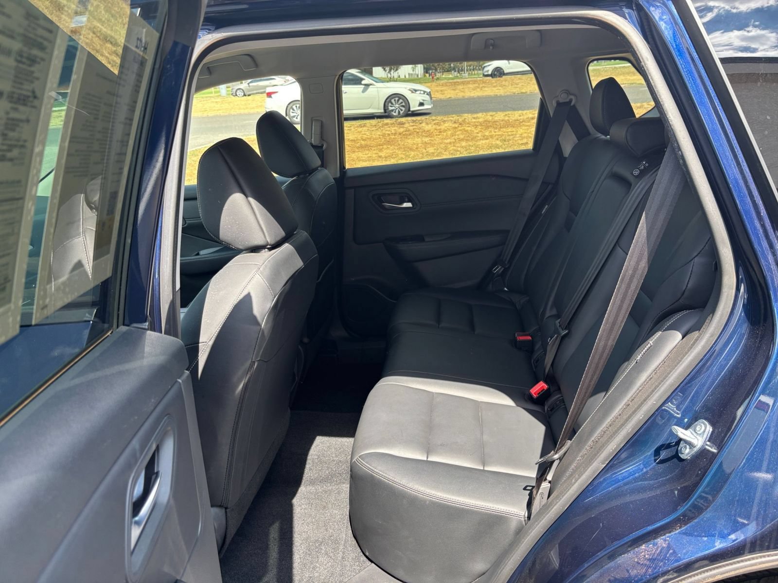Used 2026 Nissan Rogue SL FWD image 28