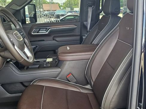 Used 2024 GMC Sierra 2500 Denali AWD/4WD image 6