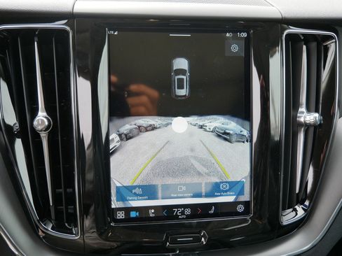 New 2025 Volvo XC60 B5 Core w/ Protection Package Premier image 10