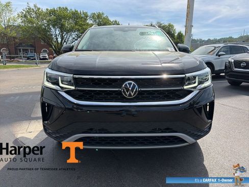 Used 2024 Volkswagen Taos SEL image 8