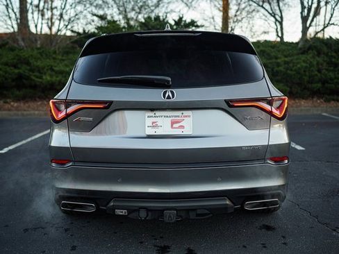 Used 2022 Acura MDX A-Spec image 8