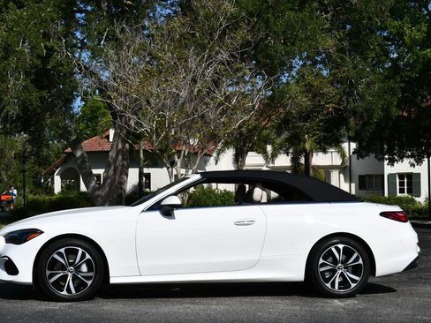 Used 2024 Mercedes-Benz CLE 300 4MATIC Cabriolet w/ Driver Assistance Package image 36