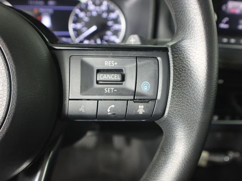 Used 2021 Nissan Rogue SV AWD/4WD image 13
