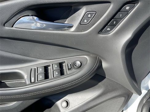 Used 2020 Buick Envision Essence image 13