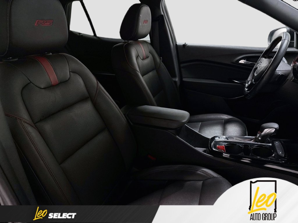 Used 2024 Chevrolet Trax RS FWD image 29