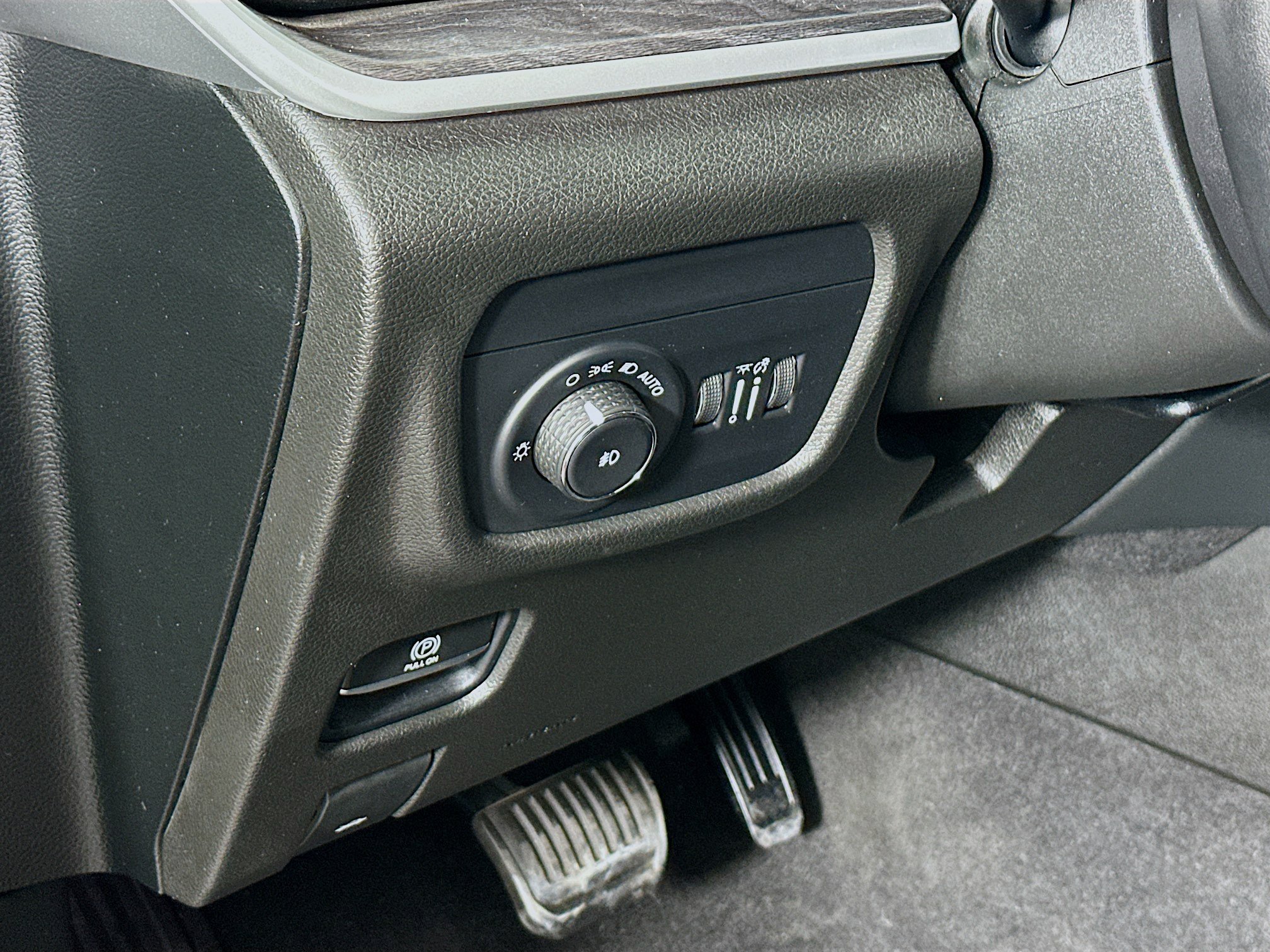 Used 2021 Jeep Grand Cherokee L Limited RWD image 17