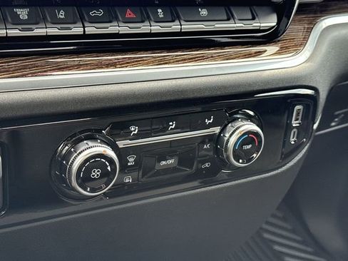 New 2026 GMC Sierra 2500 SLE AWD/4WD image 24