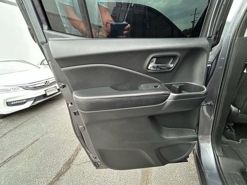 Used 2017 Honda Ridgeline RTL-T image 46