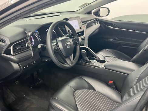 Used 2024 Toyota Camry SE FWD image 5