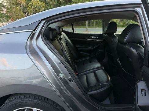Used 2017 Nissan Maxima 3.5 SV image 24