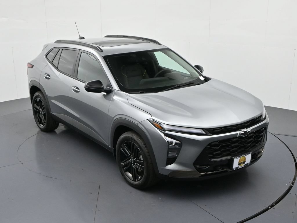 Used 2025 Chevrolet Trax ACTIV w/ Sunroof Package FWD image 15