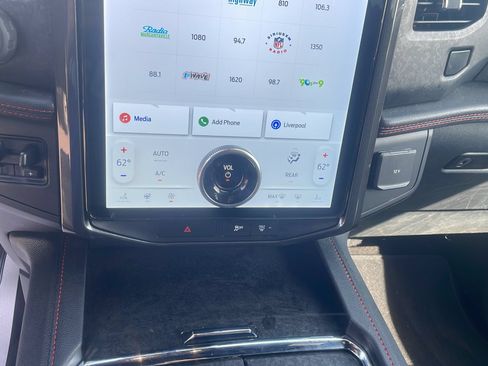 Used 2023 Ford Expedition Limited AWD/4WD image 26