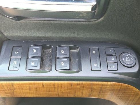 Used 2014 GMC Sierra 1500 SLT w/ Suspension Package, Off-Road image 20