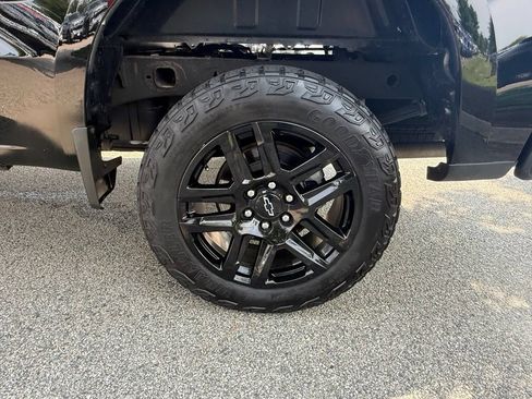 Used 2024 Chevrolet Silverado 1500 Custom Trail Boss AWD/4WD image 34