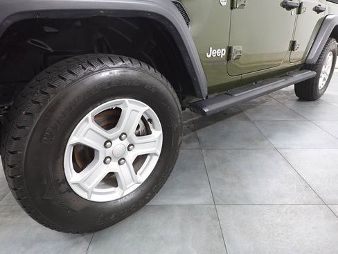 Used 2020 Jeep Wrangler Unlimited Sport S image 29