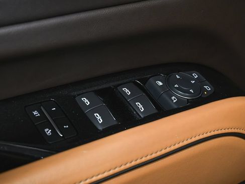Used 2021 Cadillac Escalade Premium Luxury w/ Driver Assist Tech Package AWD/4WD image 10