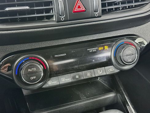 Used 2019 Kia Forte S FWD image 22