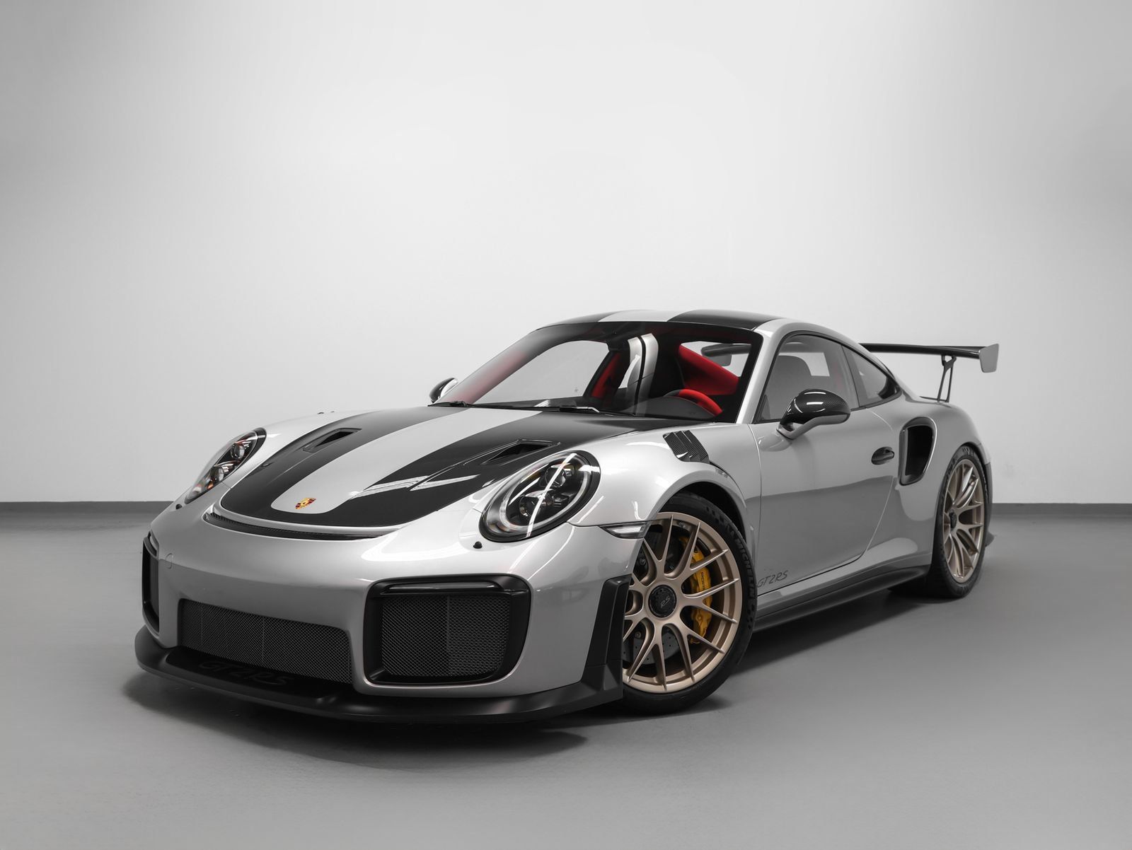 Certified 2018 Porsche 911 GT2 RS RWD image 6