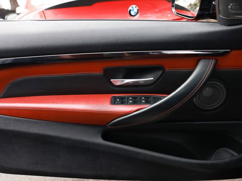 Used 2015 BMW M4 Convertible image 48