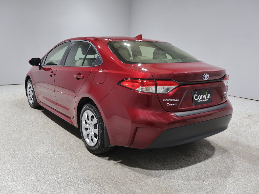 Used 2025 Toyota Corolla LE FWD image 5