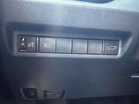 Used 2019 Toyota RAV4 XSE AWD/4WD image 29