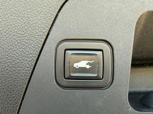 Used 2020 Buick Envision Essence w/ Experience Buick Package image 33