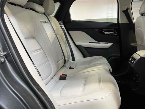 Used 2019 Jaguar F-PACE Prestige image 38