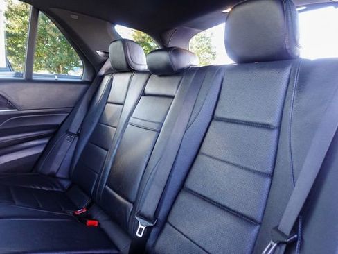 Used 2020 Mercedes-Benz GLE 350 4MATIC image 25