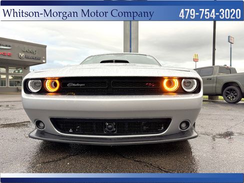 Used 2019 Dodge Challenger R/T Scat Pack w/ Shaker Package RWD image 2