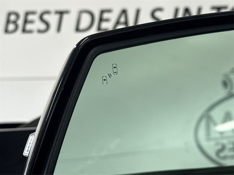 Used 2016 GMC Acadia Denali AWD/4WD image 21