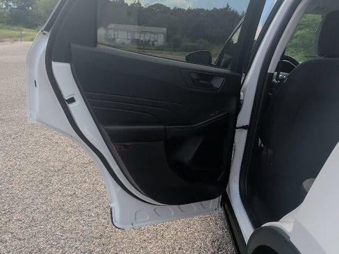 Used 2022 Ford Escape SE AWD/4WD image 14