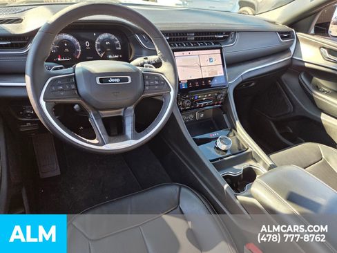 Used 2024 Jeep Grand Cherokee L Limited w/ Luxury Tech Group II image 6