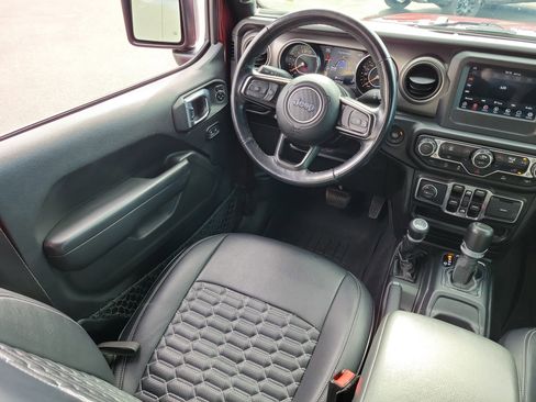Used 2021 Jeep Gladiator Sport image 19