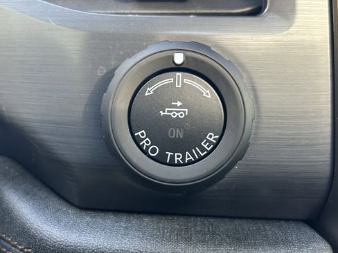 Used 2024 Ford F150 Lightning Lariat image 23