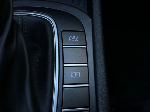 Used 2025 Hyundai Kona SEL image 25