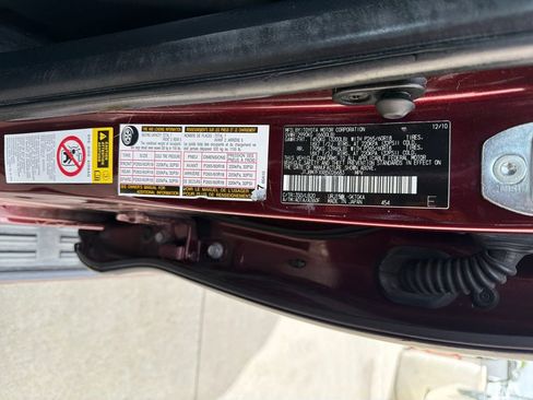 Used 2011 Lexus GX 460 w/ Convenience Pkg image 28