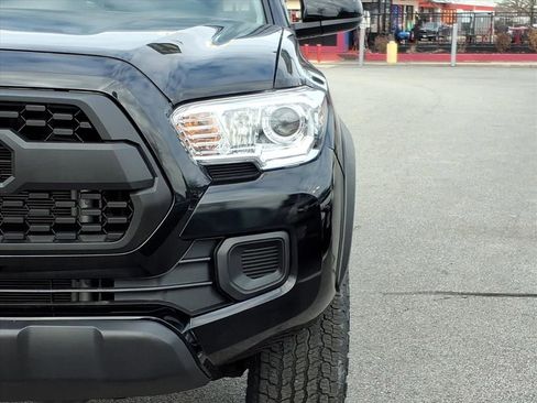 Used 2022 Toyota Tacoma SR5 image 5