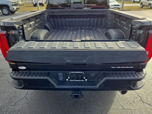 Used 2021 GMC Sierra 2500 Denali w/ Denali Black Diamond Edition image 14