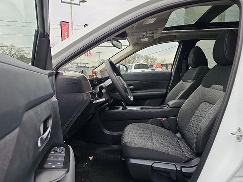 New 2026 Nissan Kicks SV w/ SV Premium Package image 9