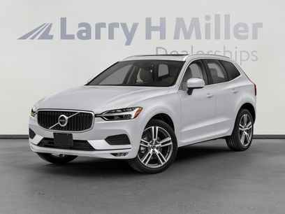Used 2021 Volvo XC60 T5 Momentum w/ Premium Package