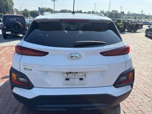 Used 2021 Hyundai Kona SEL w/ Cargo Package FWD image 9