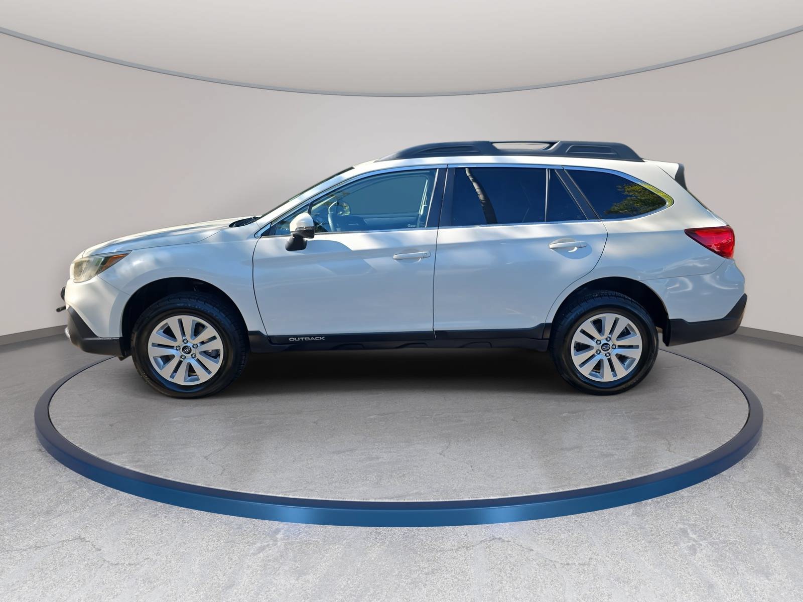 Used 2019 Subaru Outback 2.5i Premium AWD/4WD image 8