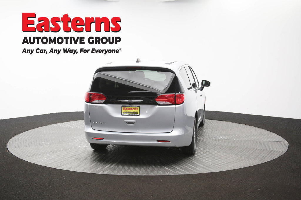 Used 2023 Chrysler Voyager LX FWD image 41